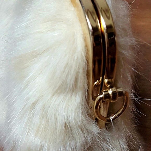 Olivia Miller 'Iselle' All Over Fur Shoulder Bag - Picture 3 of 6
